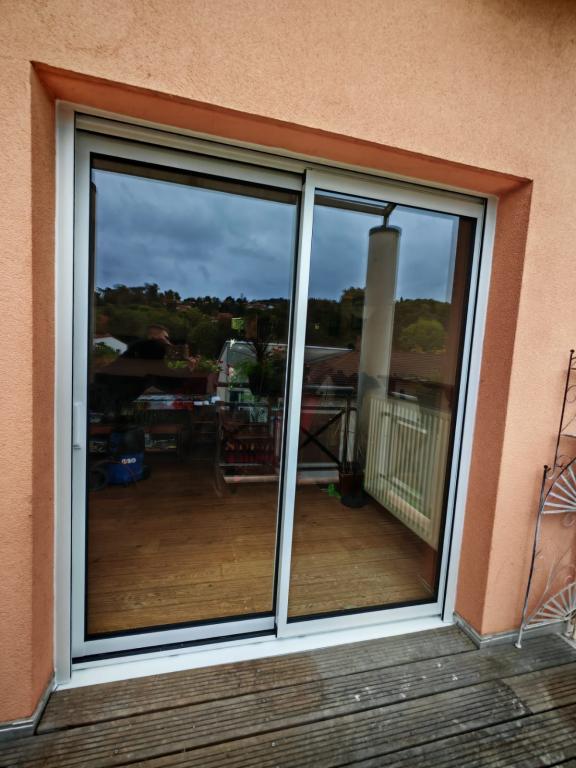 Remplacement Fenêtres dans l'Ain : Guide Complet 2026 pour une Maison Performante