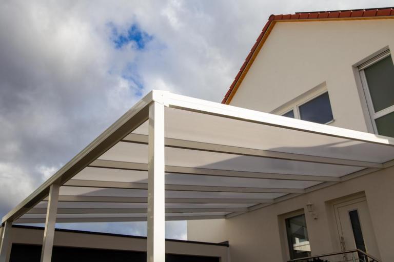 Pergolas à Civrieux, aménagez un espace ombragé et convivial